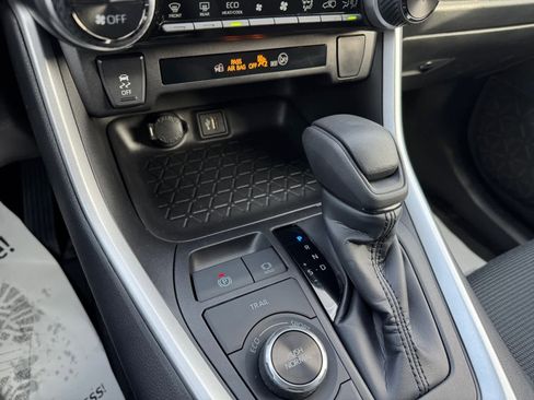 Used 2025 Toyota RAV4 LE image 6
