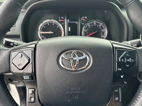 Used 2021 Toyota 4Runner TRD Off-Road Premium w/ Moonroof Package AWD/4WD image 24