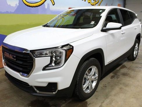 Certified 2024 GMC Terrain SLE AWD/4WD image 8