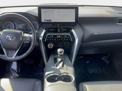 Certified 2023 Toyota Venza XLE image 22