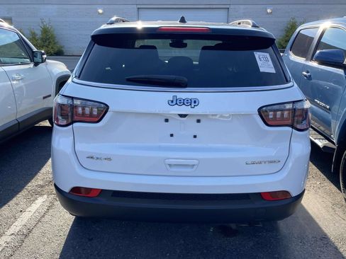Used 2022 Jeep Compass Limited AWD/4WD image 8