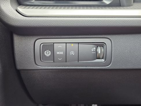 New 2027 Chevrolet Traverse LT FWD image 22