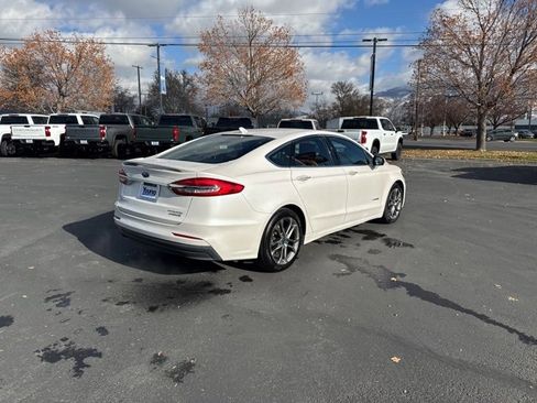 Used 2019 Ford Fusion Titanium image 7
