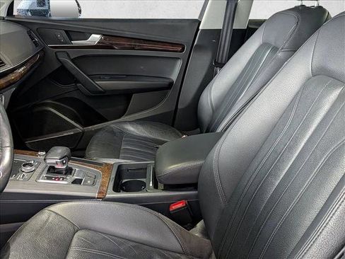 Used 2018 Audi Q5 2.0T Premium Plus w/ Premium Plus Package image 16