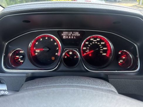 Used 2016 GMC Acadia SLT w/ Open Road Package FWD image 32