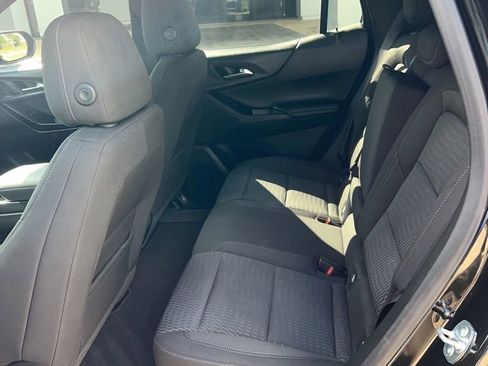 Used 2026 Chevrolet Equinox LT FWD image 8