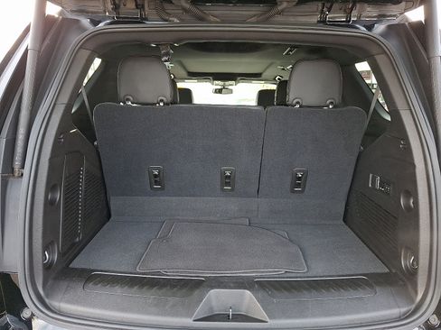 Used 2021 Chevrolet Tahoe LT w/ LT Signature Package image 28