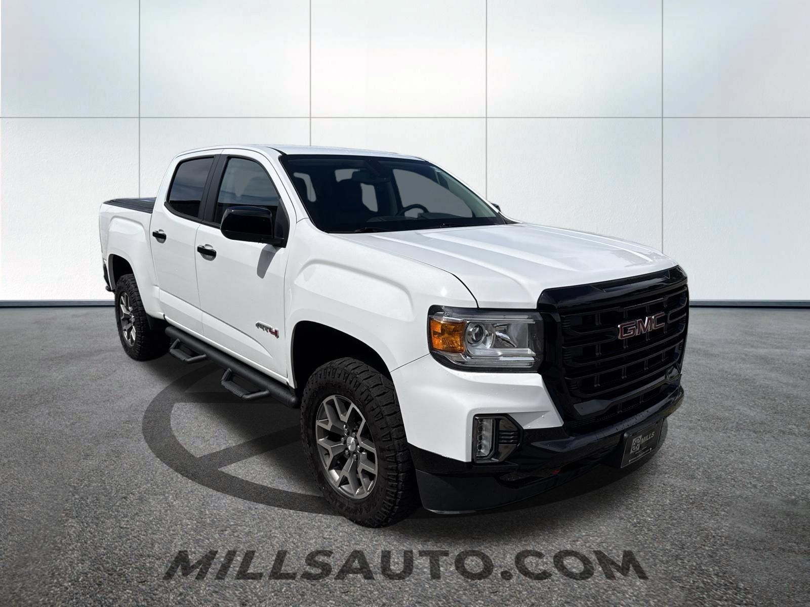 Used 2022 GMC Canyon AT4 w/ Trailering Package AWD/4WD image 3