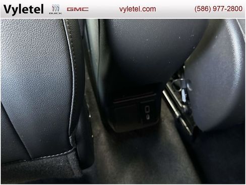 Used 2023 Buick Encore GX Preferred w/ Cold Weather Comfort Package image 11