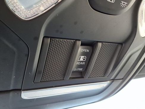 Used 2021 RAM 1500 Big Horn image 25