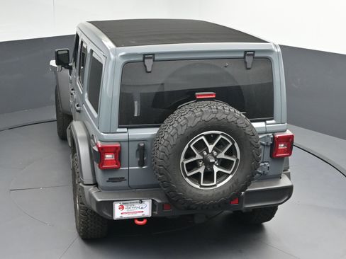 Used 2025 Jeep Wrangler Unlimited Rubicon w/ Convenience Group image 35
