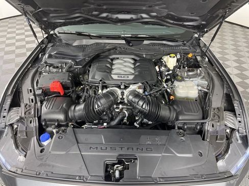 Used 2025 Ford Mustang GT Premium image 34