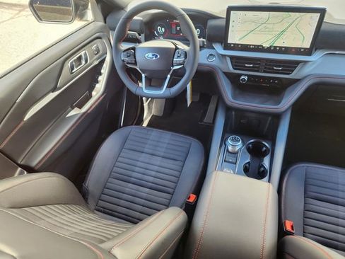 New 2026 Ford Explorer ST-Line w/ ST-Line Street Pack AWD/4WD image 10
