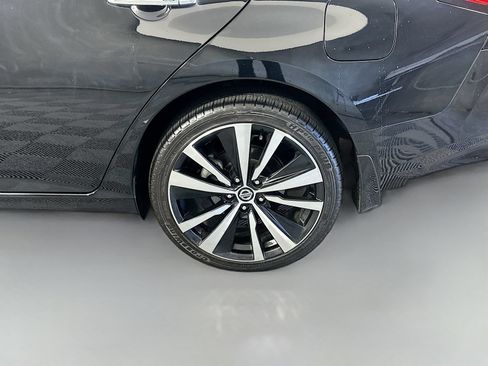 Used 2021 Nissan Altima 2.5 Platinum AWD/4WD image 33