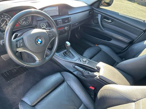 Used 2011 BMW 335i Sedan w/ Premium Pkg image 31