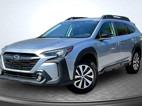 Used 2023 Subaru Outback Premium AWD/4WD image 1