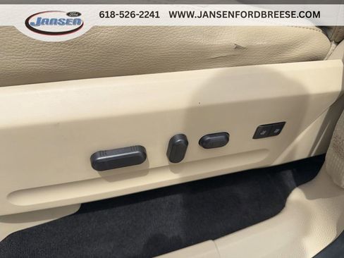 Used 2017 Ford Expedition Limited w/ Equipment Group 301A AWD/4WD image 11