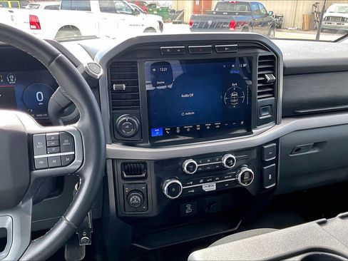Used 2024 Ford F150 XLT image 6