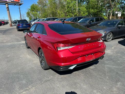 Used 2023 Hyundai Elantra Limited FWD image 8