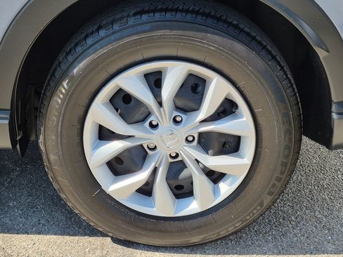 Used 2025 Honda CR-V LX image 9