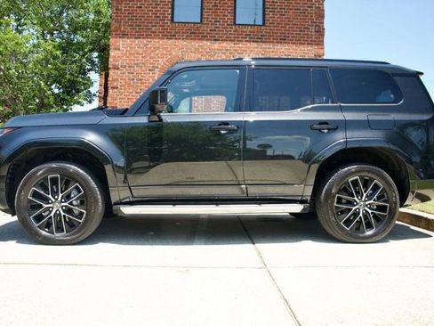 Used 2026 Lexus GX 550 w/ Accessory Package (ZB) AWD/4WD image 8