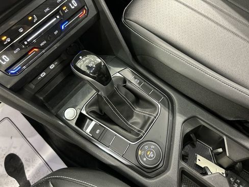 Certified 2023 Volkswagen Tiguan SE AWD/4WD image 17