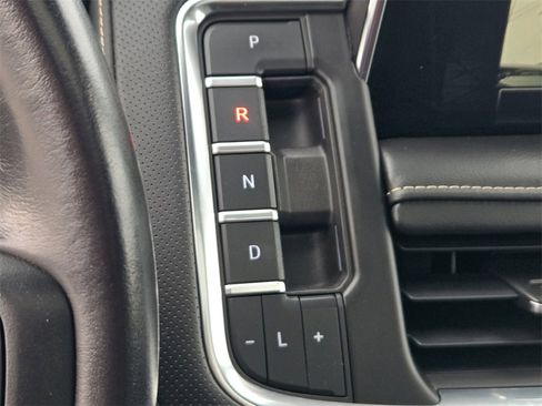 Used 2023 GMC Yukon SLT image 24