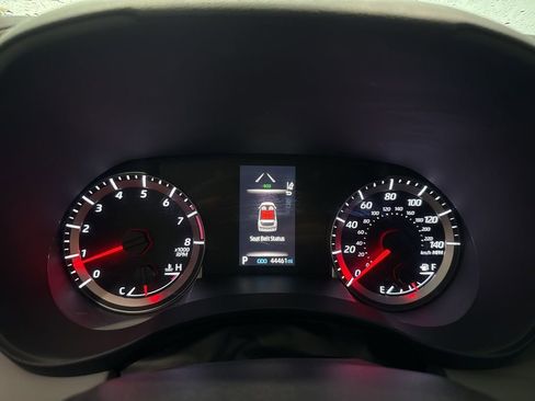 Used 2022 Toyota Highlander LE image 24