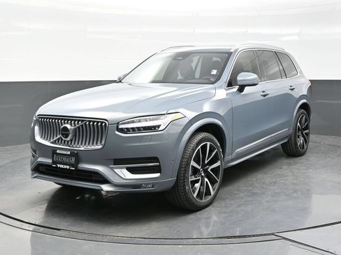 Used 2023 Volvo XC90 B6 Plus AWD/4WD image 2