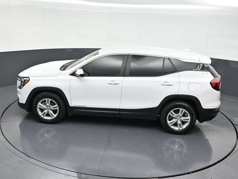 Used 2024 GMC Terrain SLE FWD image 14