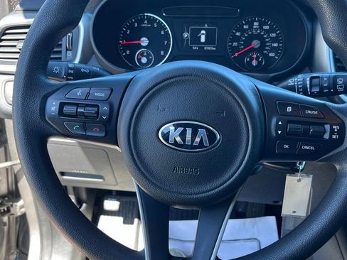 Used 2018 Kia Sorento FWD image 15