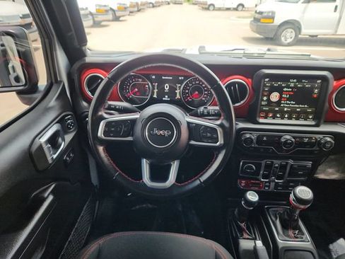 Used 2022 Jeep Wrangler Unlimited Rubicon w/ LED Lighting Group AWD/4WD image 24