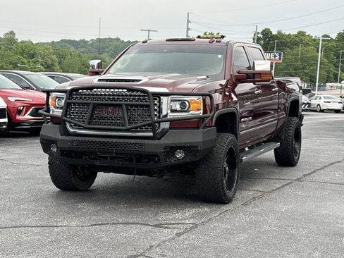 Used 2017 GMC Sierra 2500 Denali w/ Duramax Plus Package AWD/4WD image 14