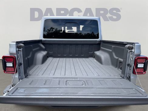 Used 2020 Jeep Gladiator Overland w/ Dual Top Group AWD/4WD image 14