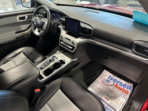 Used 2023 Ford Explorer XLT w/ Equipment Group 202A image 31