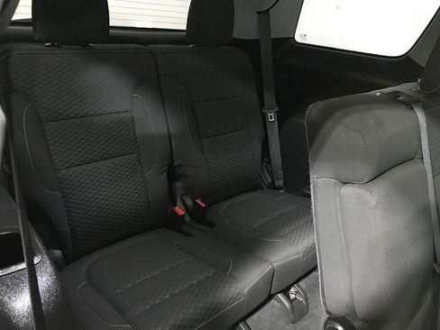 Used 2019 GMC Acadia SLE w/ LPO, Floor Liner Package FWD image 17