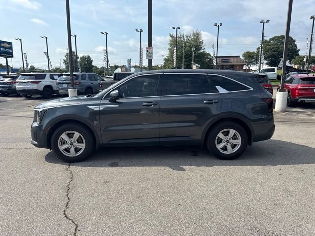 Used 2024 Kia Sorento LX FWD image 6