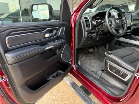 Used 2023 RAM 1500 Laramie AWD/4WD image 6