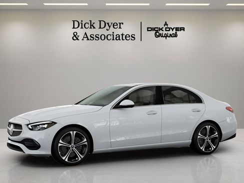 Used 2025 Mercedes-Benz C 300 Sedan image 26