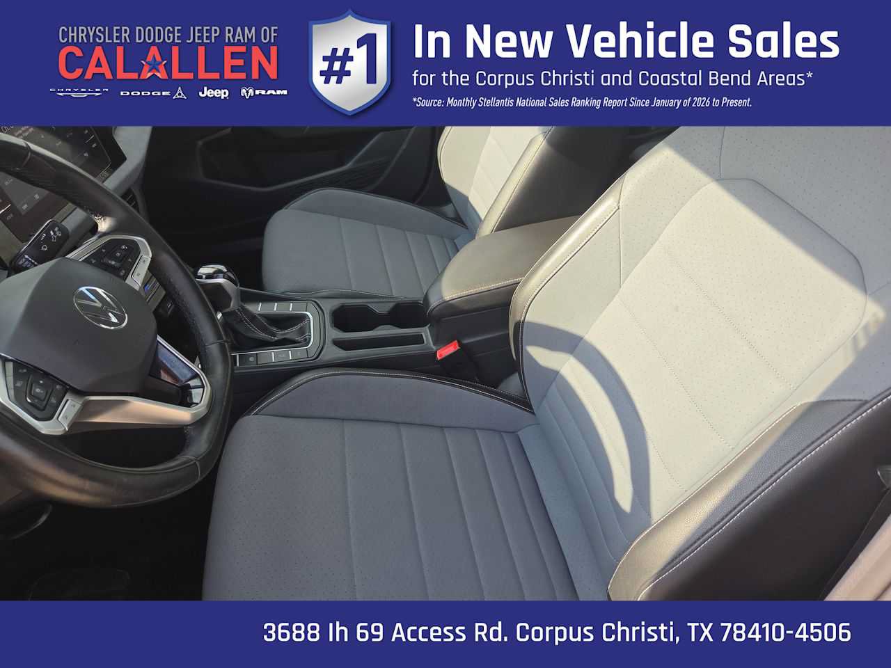 Used 2025 Volkswagen Jetta SE FWD image 19