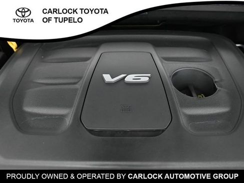 Used 2018 Jeep Grand Cherokee Limited image 27