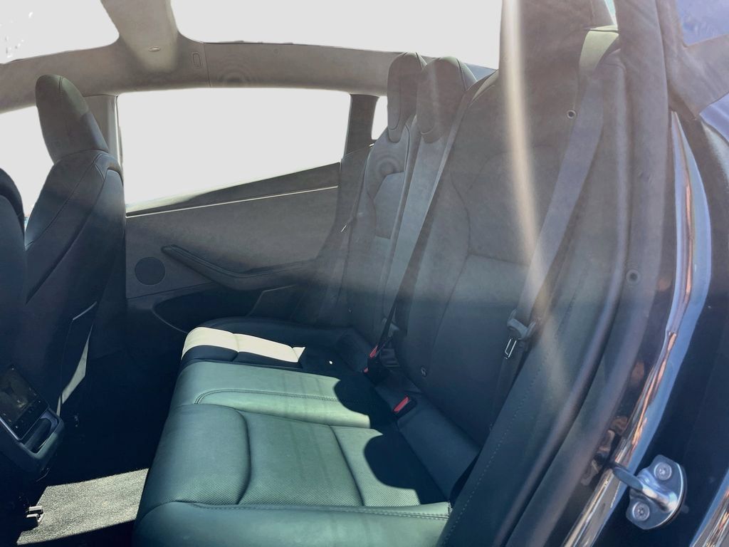 Used 2025 Tesla Model 3 Long Range RWD image 24