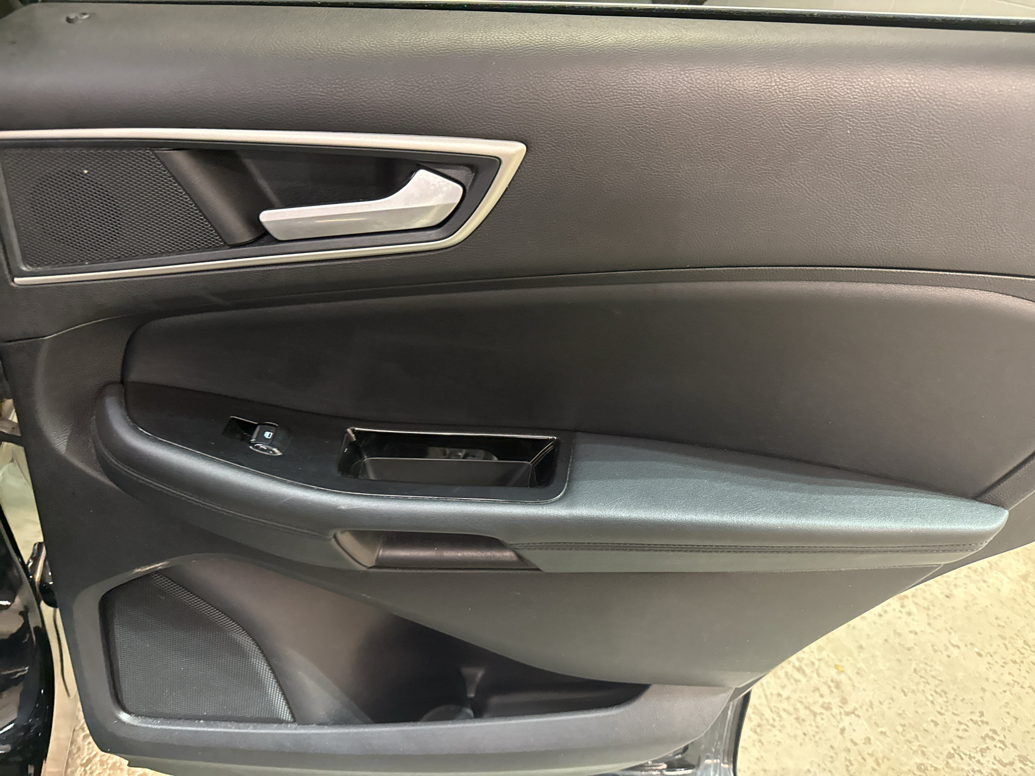 Used 2019 Ford Edge SEL w/ Equipment Group 201A AWD/4WD image 21