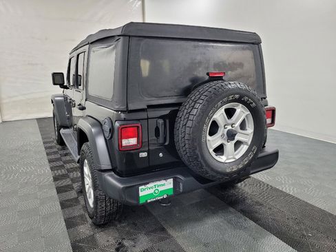 Used 2018 Jeep Wrangler Unlimited Sport S image 5