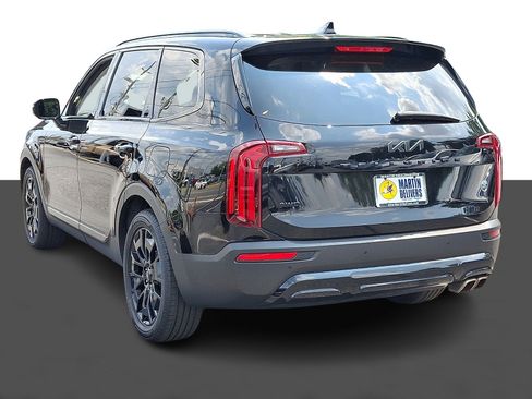 Used 2022 Kia Telluride SX w/ Nightfall Edition Package AWD/4WD image 4