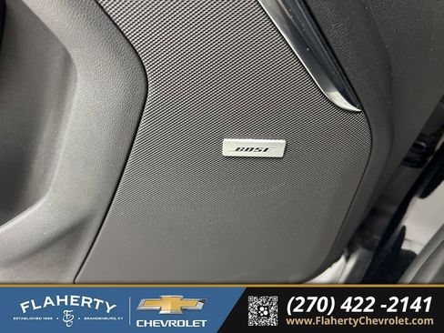 Used 2025 Chevrolet Suburban High Country image 23