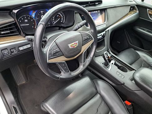 Used 2017 Cadillac XT5 Platinum image 9