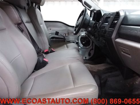 Used 2020 Ford F250 XL w/ Power Equipment Group image 7