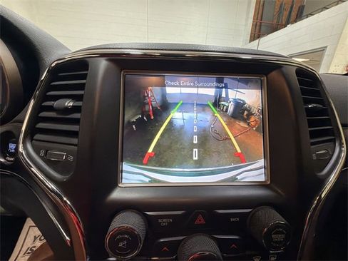 Used 2015 Jeep Grand Cherokee Limited image 17