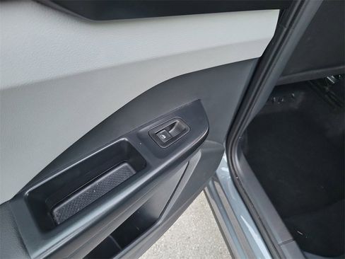 Used 2023 Volkswagen Taos S image 12